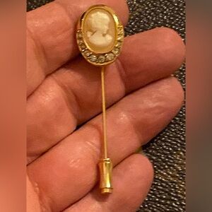 Vintage Trifari MCM Art Deco Cameo stick pin brooch Victorian Revival